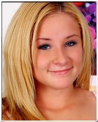 One of many teen models on TeenFlood